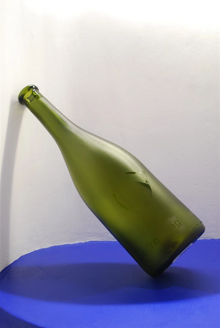 Oil Sand Effect Glass Wine Bottle